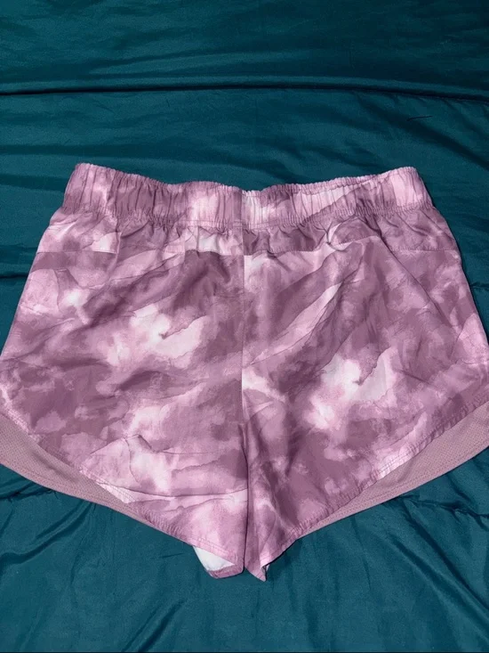 Lot of 6 - Women's Athletic Shorts - Built in Liners or Tights-Mixed designs - Picture 6 of 16